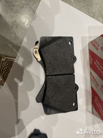 Тормозные колодки toyota land cruiser 200