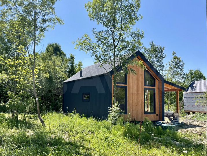 Дом 56 м² на участке 4 сот.