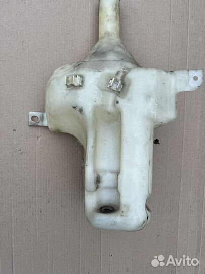 Бачок омывателя лобового стекла Saab 9-5