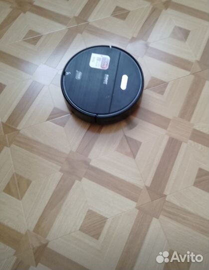 Робот пылесос