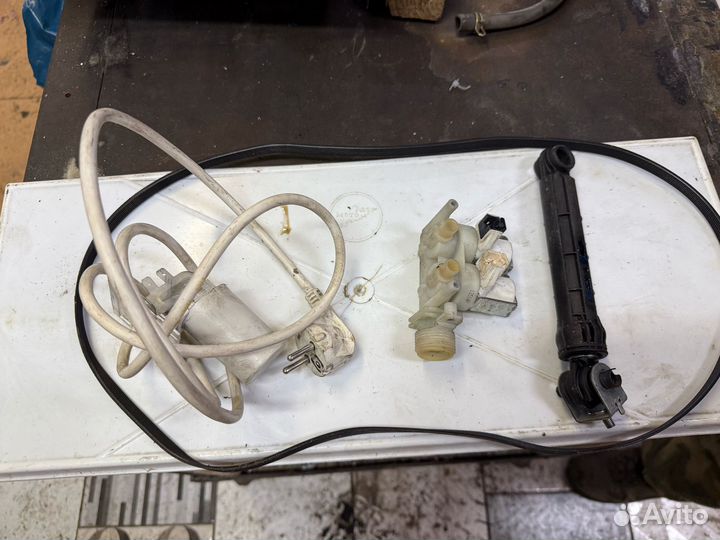 Запчасти от стиральной машины indesit