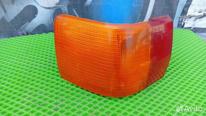 Фонарь задний в крыло Audi 80 B3