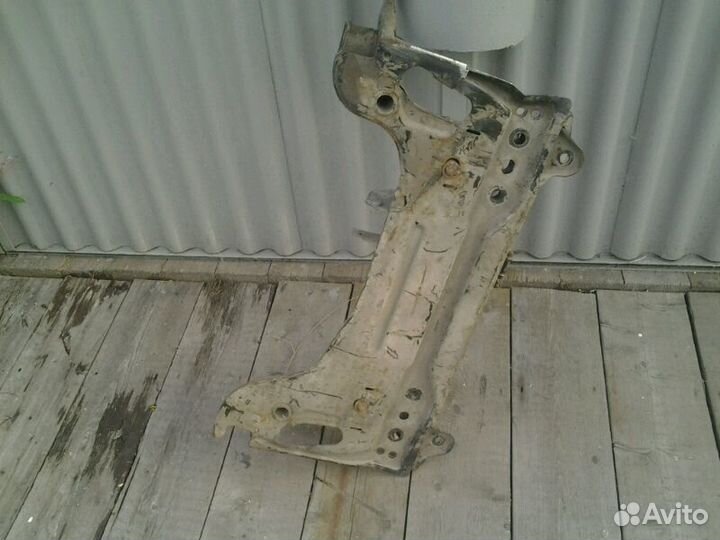 Балка подмоторная Форд фьюжн 2008 года