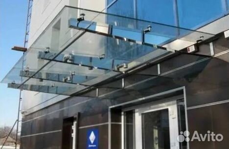 Стеклянный козырек на заказ