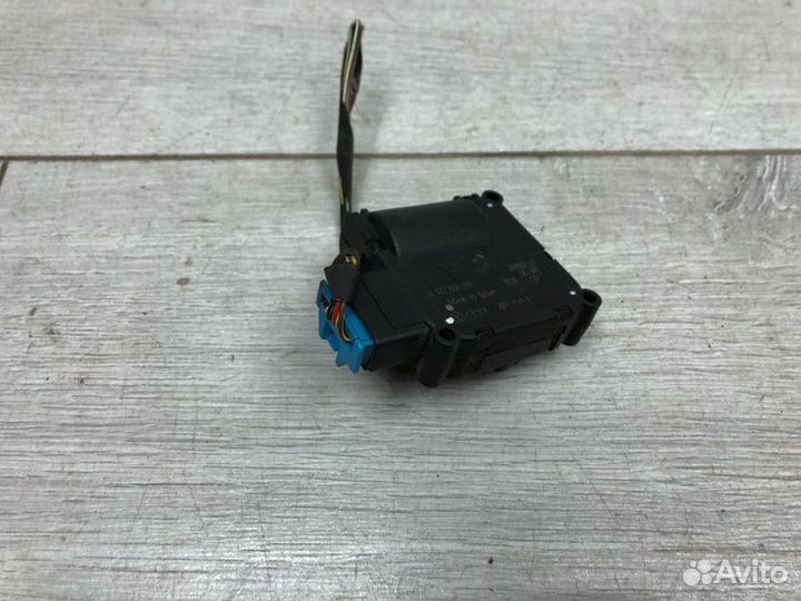 Сервопривод заслонок печки Audi A8 4.2 2007