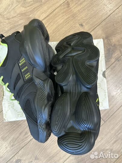 Кроссовки мужские 41 размер