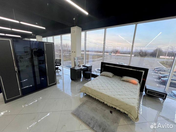 Спальный гарнитур