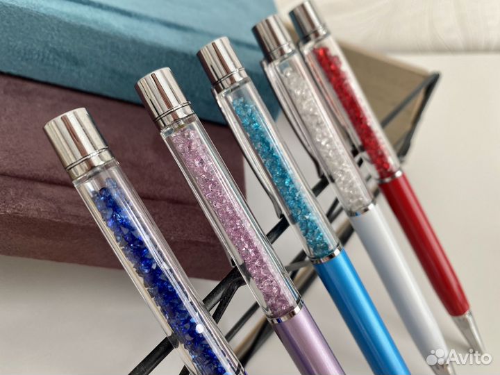 Шариковая ручка с кристаллами внутри новая