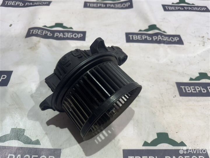 Моторчик печки Ford Transit MK8