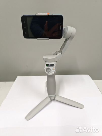 Стабилизатор для телефона dji osmo mobile SE