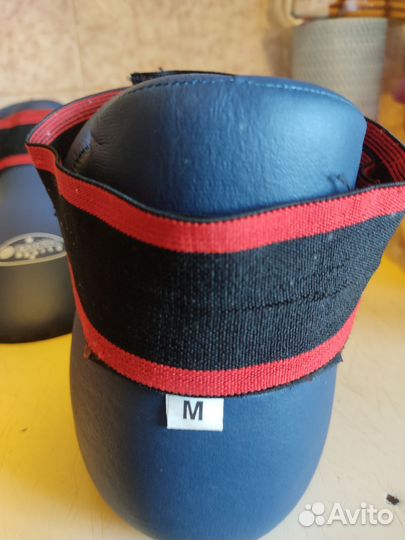 Футы и перчатки