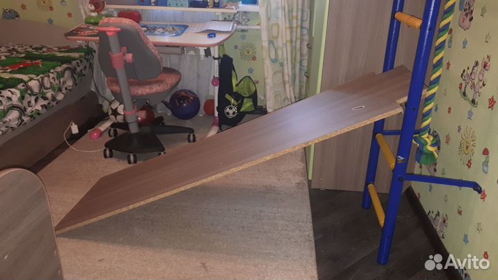 Шведская стенка с турником и горкой