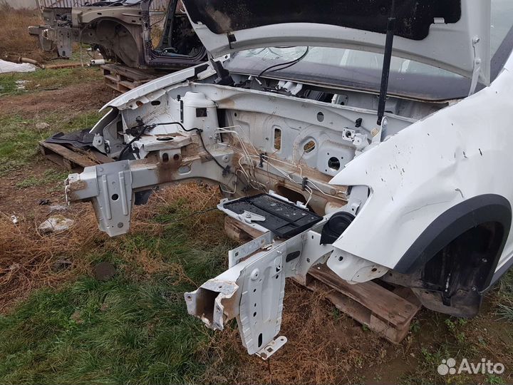 Лонжерон передний правый Renault Sandero Stepway 2