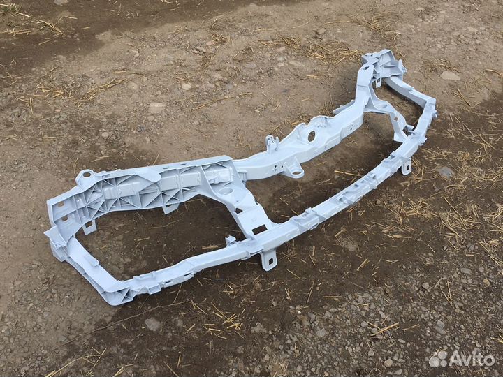 Рамка радиатора (телевизор) Ford