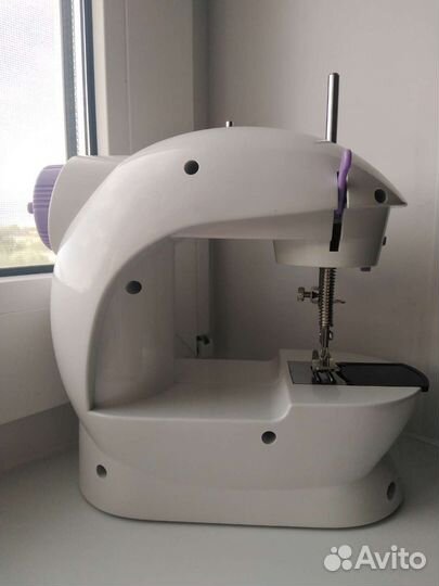 Детская швейная машинка