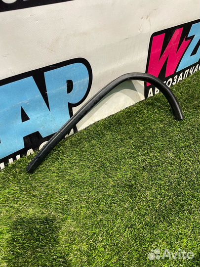 Уплотнитель дверного проема передний правый Fiat