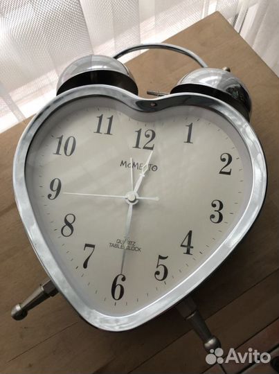 Большие часы будильник