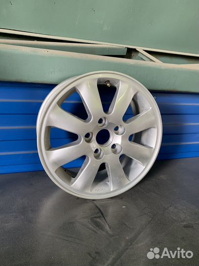 Диск литой camry