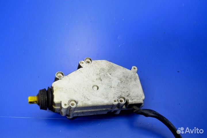 Моторчик центрального замка, левый scania R-series