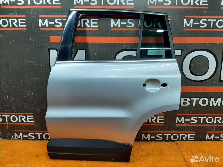 Дверь задняя левая Volkswagen Tiguan 5N cawa 2009