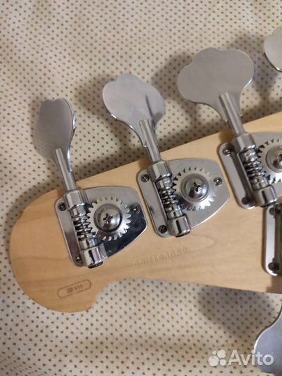 Бас гитара 5 струн