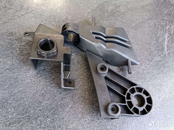 Крепления левой фары mercedes w212