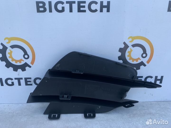 Накладка бампера Mercedes W205 A2058857202