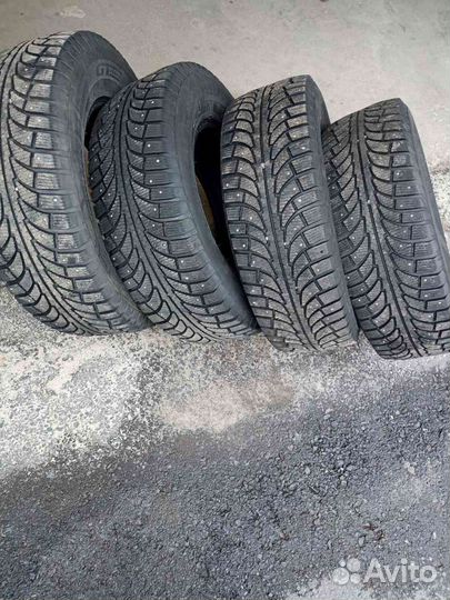 Bridgestone Winter Radial WT-02 235/70 R16
