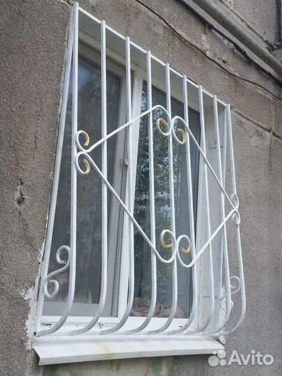 Решетка на балкон, окно