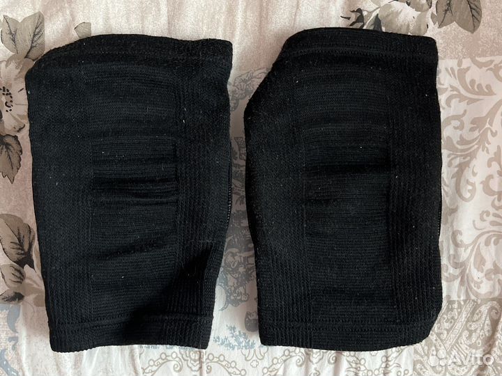 Наколенники