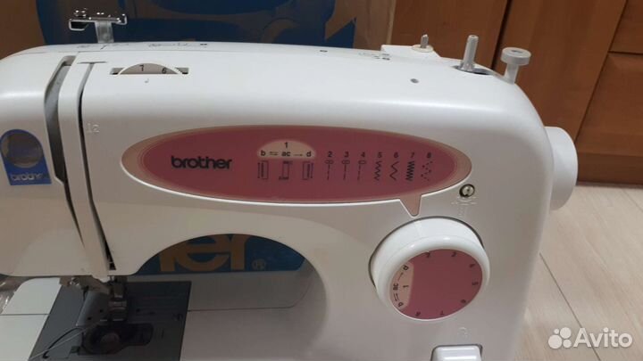 Швейная машинка Brother Comfort 10