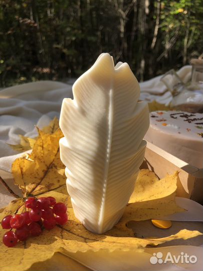 Свеча Перо натуральный воск