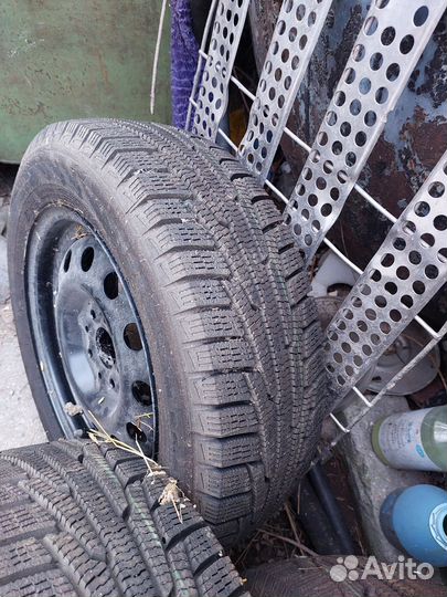 4 зимних колеса Nordman RS2 на Ваз липучка