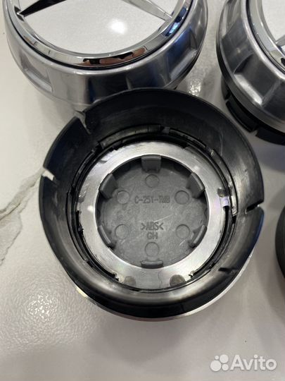 Колпак закручивающийся оригинал Mercedes AMG c251