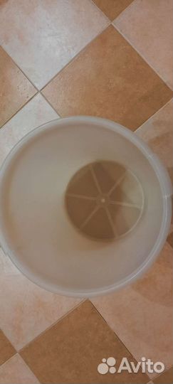 Ёмкость с крышкой