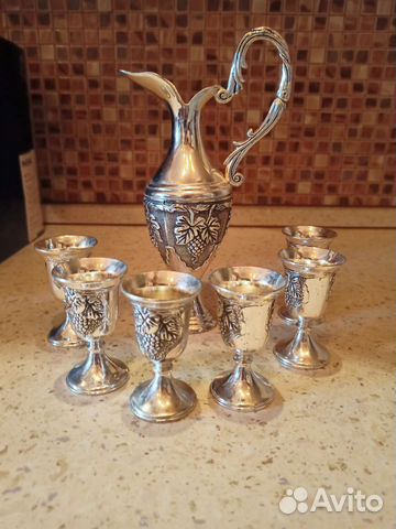 Графин металлический с рюмками