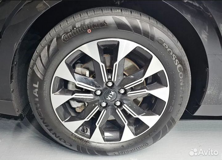 Kia Carnival 2.2 AT, 2021, 28 000 км