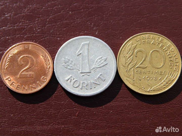 3 иностранных монеты