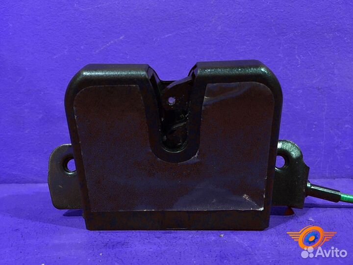 Замок двери багажника задний Kia Sportage 4 (Ql)