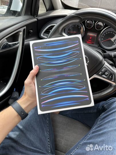 iPad Pro 11 2022 M2 128GB Silver Wi-Fi+Cellular