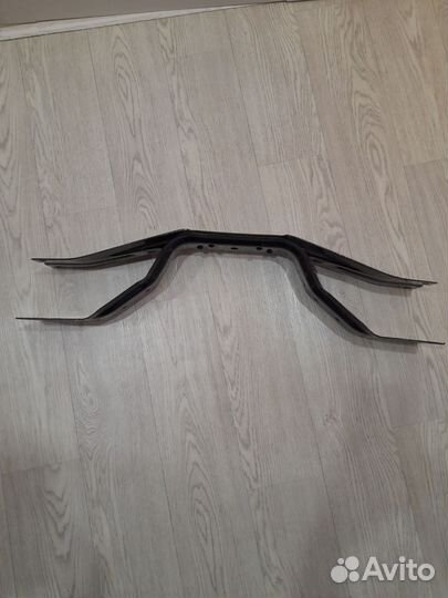 Поперечина под двигатель