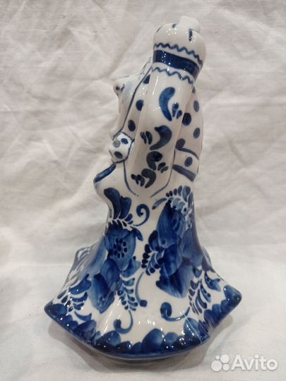 Баба Яга в платье Гжель