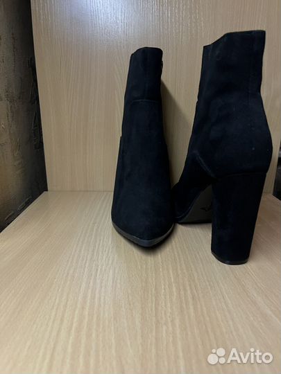 Ботинки демисезонные женские 38 размер