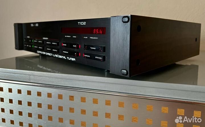 SAE FM tuner