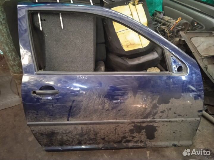 Дверь боковая передняя правая Volkswagen Golf