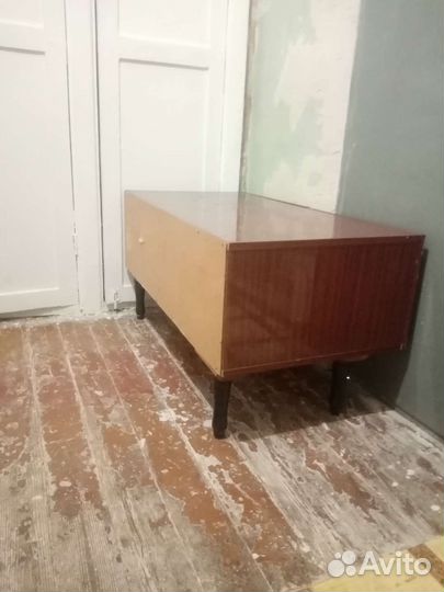 Тумба прикроватная