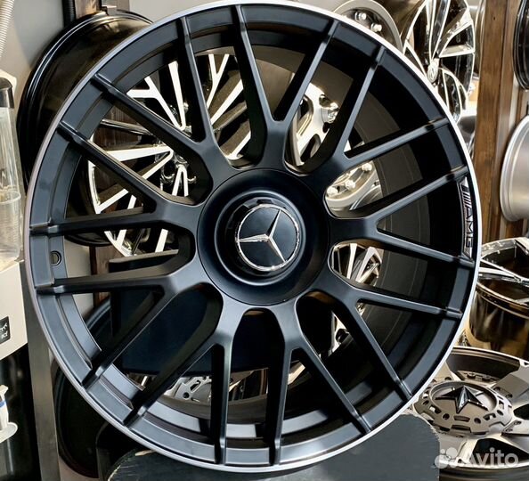 Дики Мерседес AMG R19 5/112 разно широкие