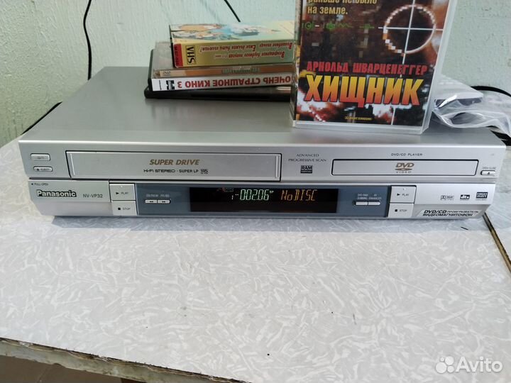 Абсолютно рабочий VHS/DVD Рanasonic NV-VP32,пульт