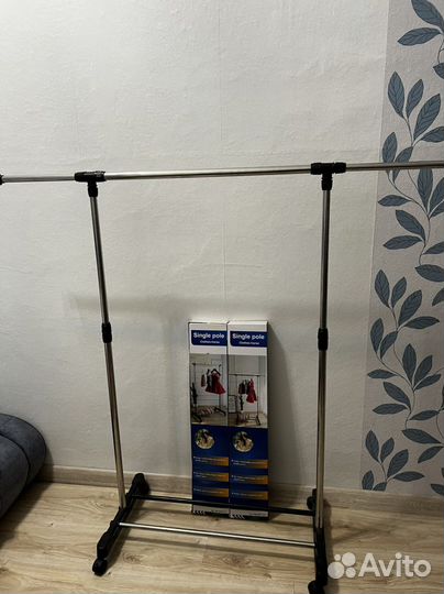 Вешалка напольная