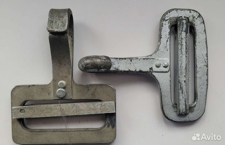 Крюк крепления